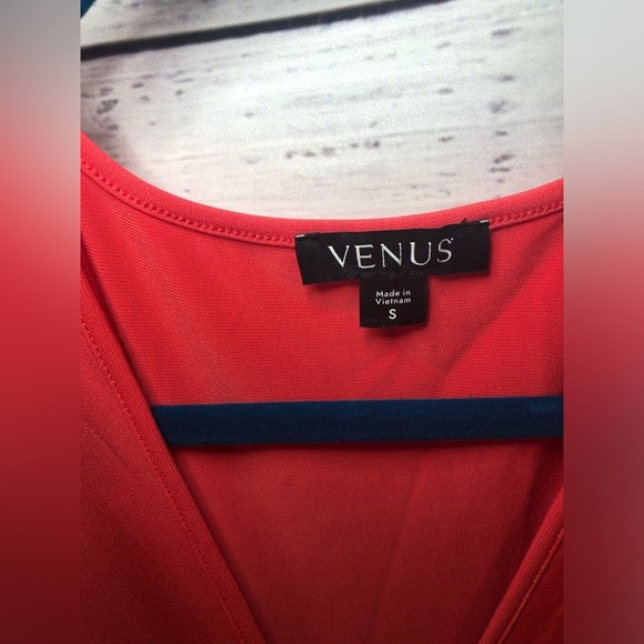 VENUS Vibrant Red V-Neck Top Wrap Tie Jumpsuit size Small NWT - Picture 8 of 14
